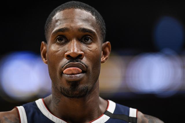 中国男篮生死战变阵：胡明轩代替李凯尔进首发